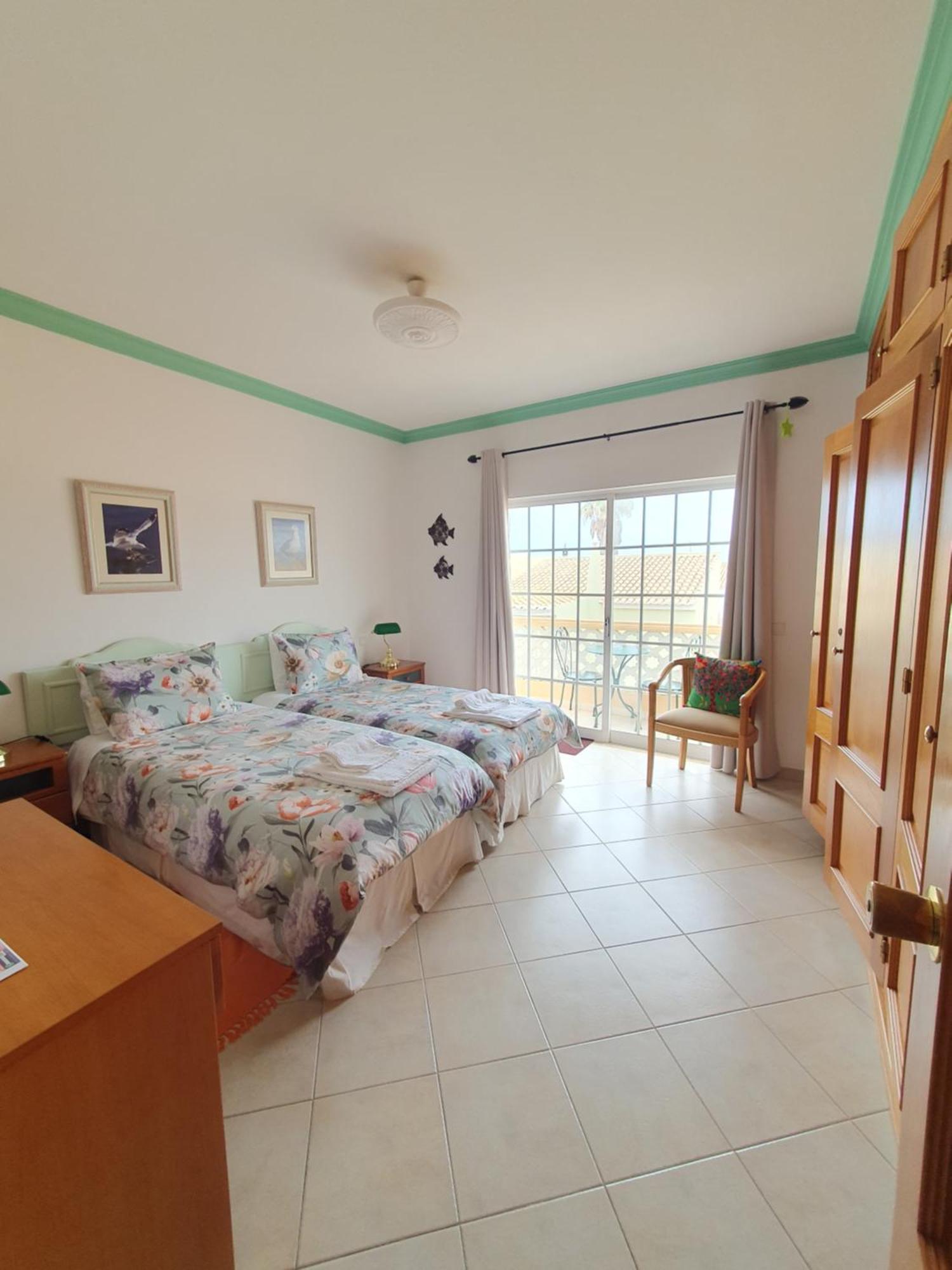Vila Apartamentos Estrela Lagos Szoba fotó